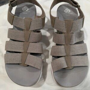 Clarks Cloudsteppers Arla Shaylie Womens 9 Wedge Sandals